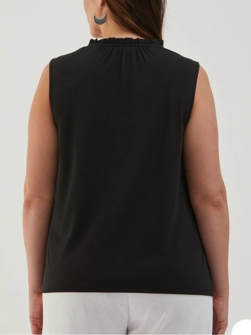 Ella by Rafaella Sleeveless Tank Black with Gold Buttons 1x NWT - Picture 2 of 4